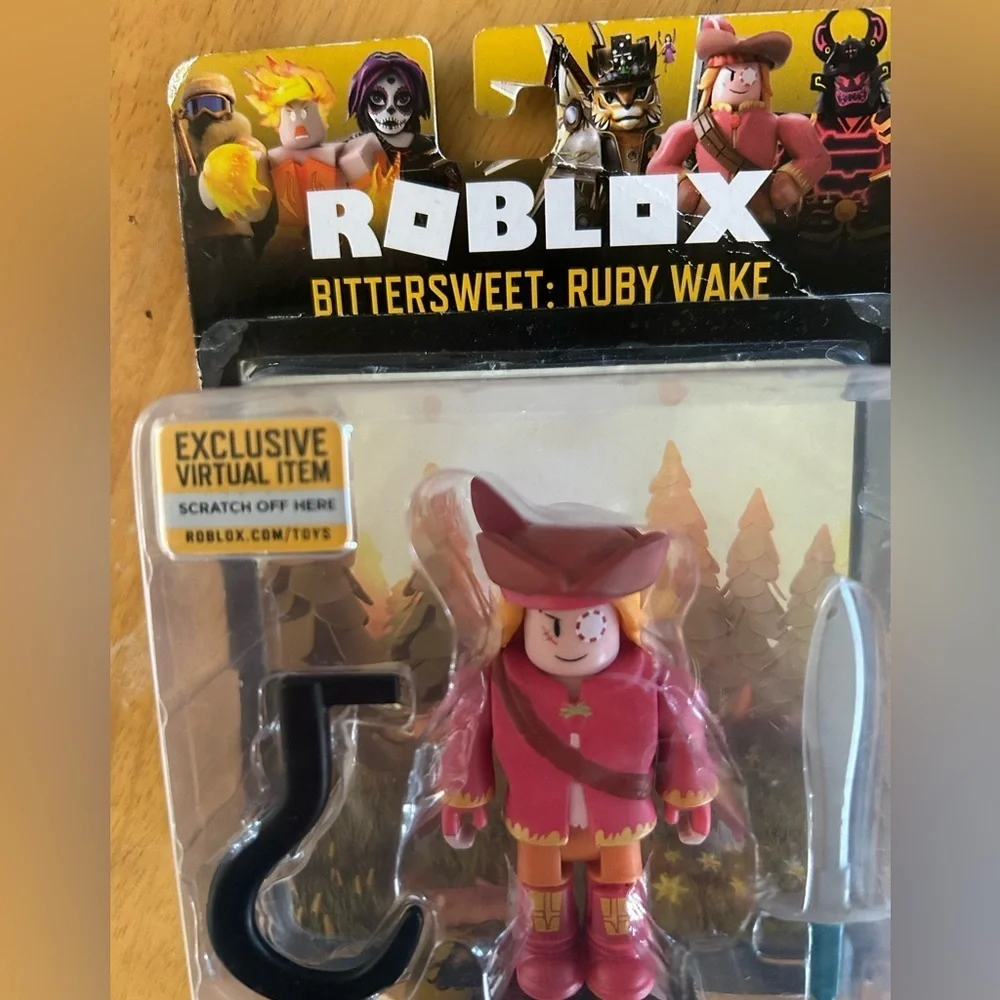 Roblox Figure Bittersweet Ruby Wake w/ Exclusive Item Code New